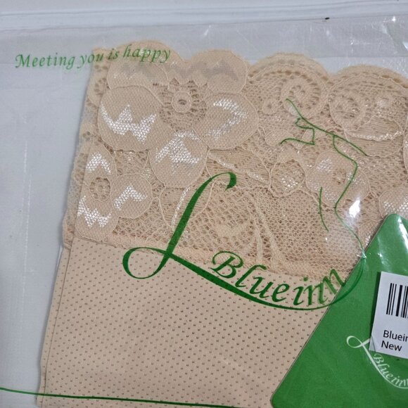 Blueinn Women's Lace trim Slip Shorts in Beige -‎ Size Small - Picture 5 of 6